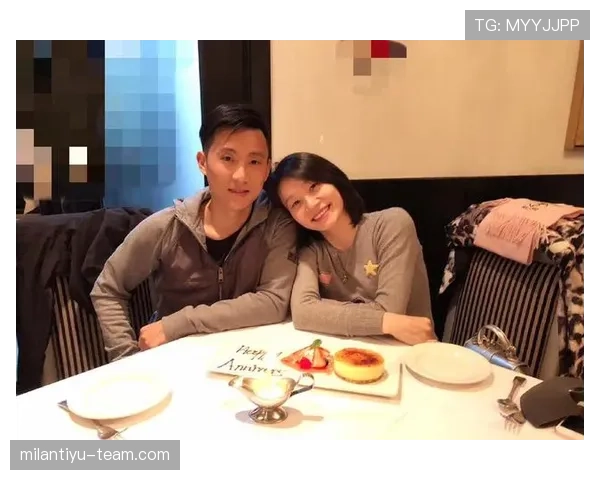 张楠训练完直接啃鸡腿?这反差谁绷得住 张楠训练完直接啃鸡腿?这反差谁绷得住