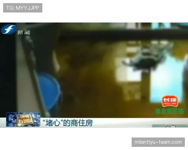 潘展乐出门拎的那袋子,看着能顶我半年房租,我瞬间自我怀疑 潘展乐出门拎的那袋子,看着能顶我半年房租,我瞬间自我怀疑